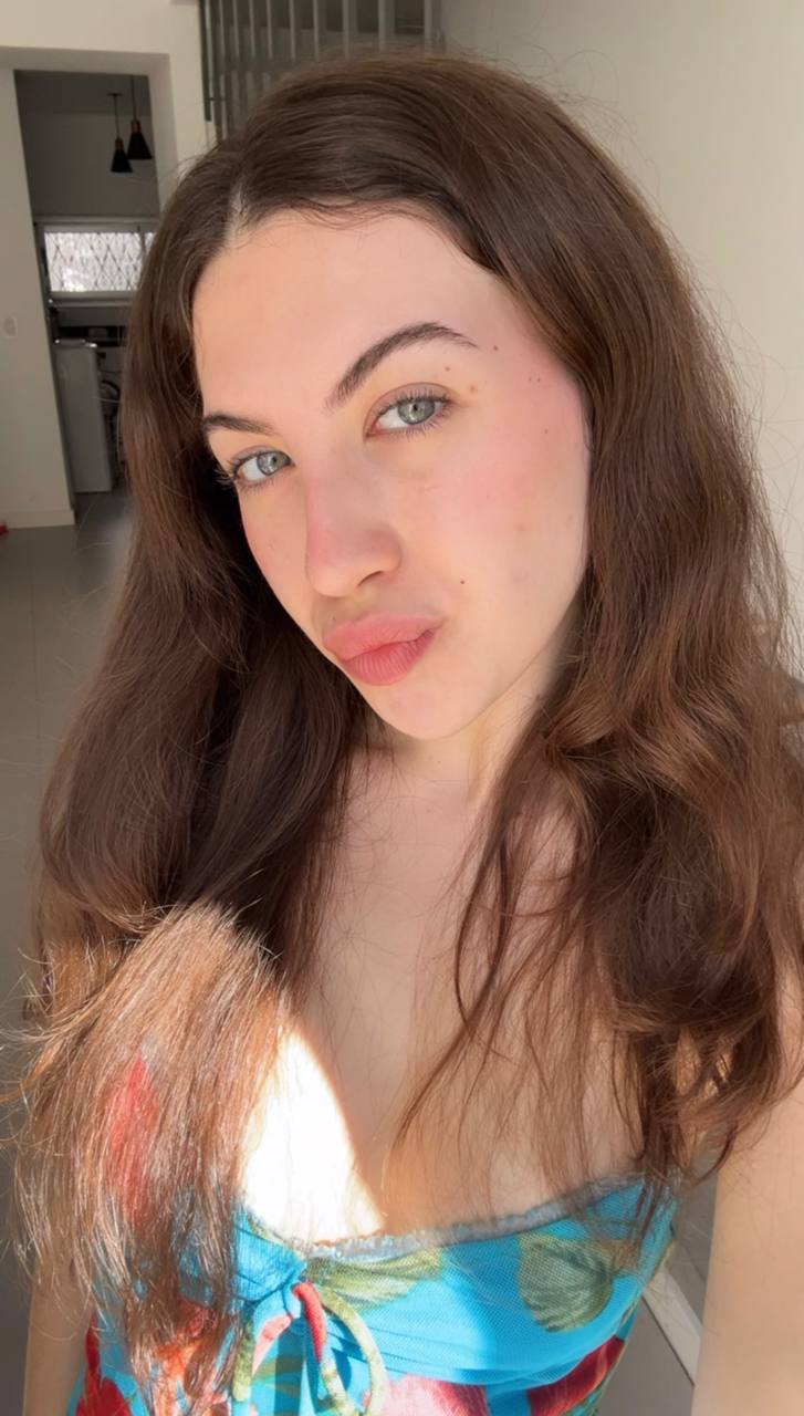 Nude girl Amber in Rajkot