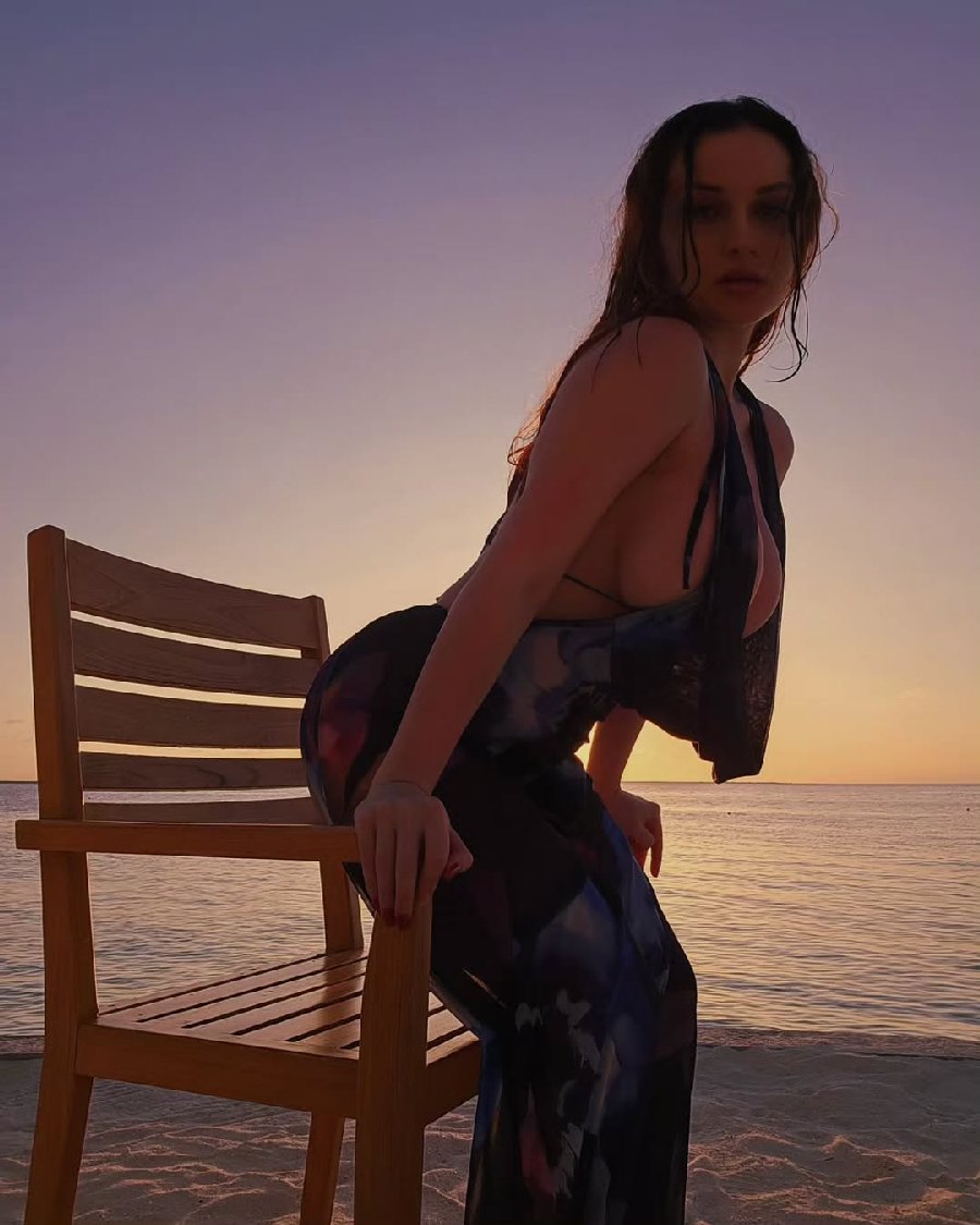 Sexy girl Miranda Faith nude in Rajkot