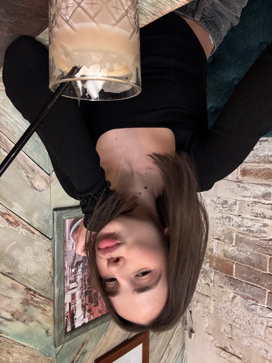 Fresh photos, fresh mood — Tina online in Rajkot